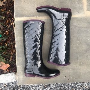 Black Tommy Hilfiger rain/snow boots